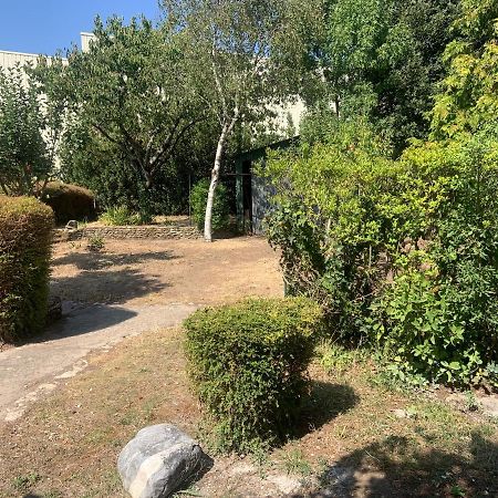Villa au calme dans un écrin de verdure Aytré Extérieur photo
