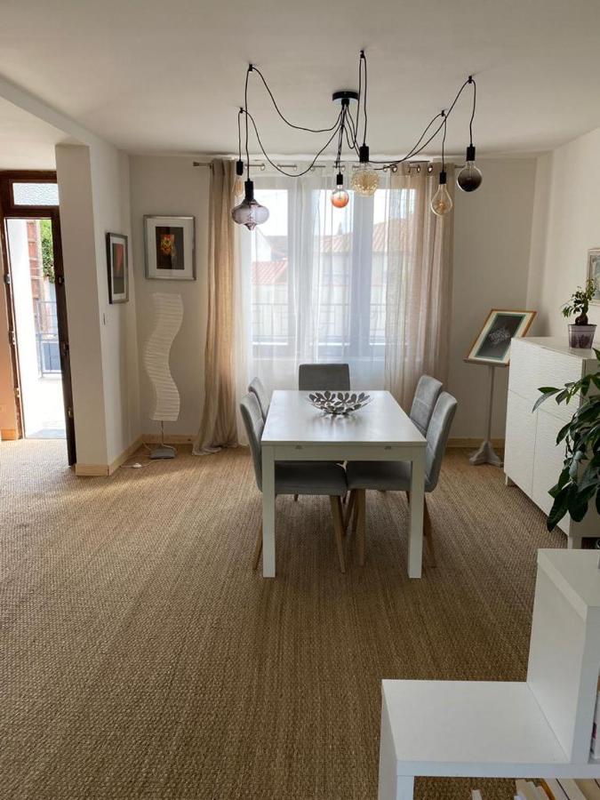 Villa au calme dans un écrin de verdure Aytré Extérieur photo